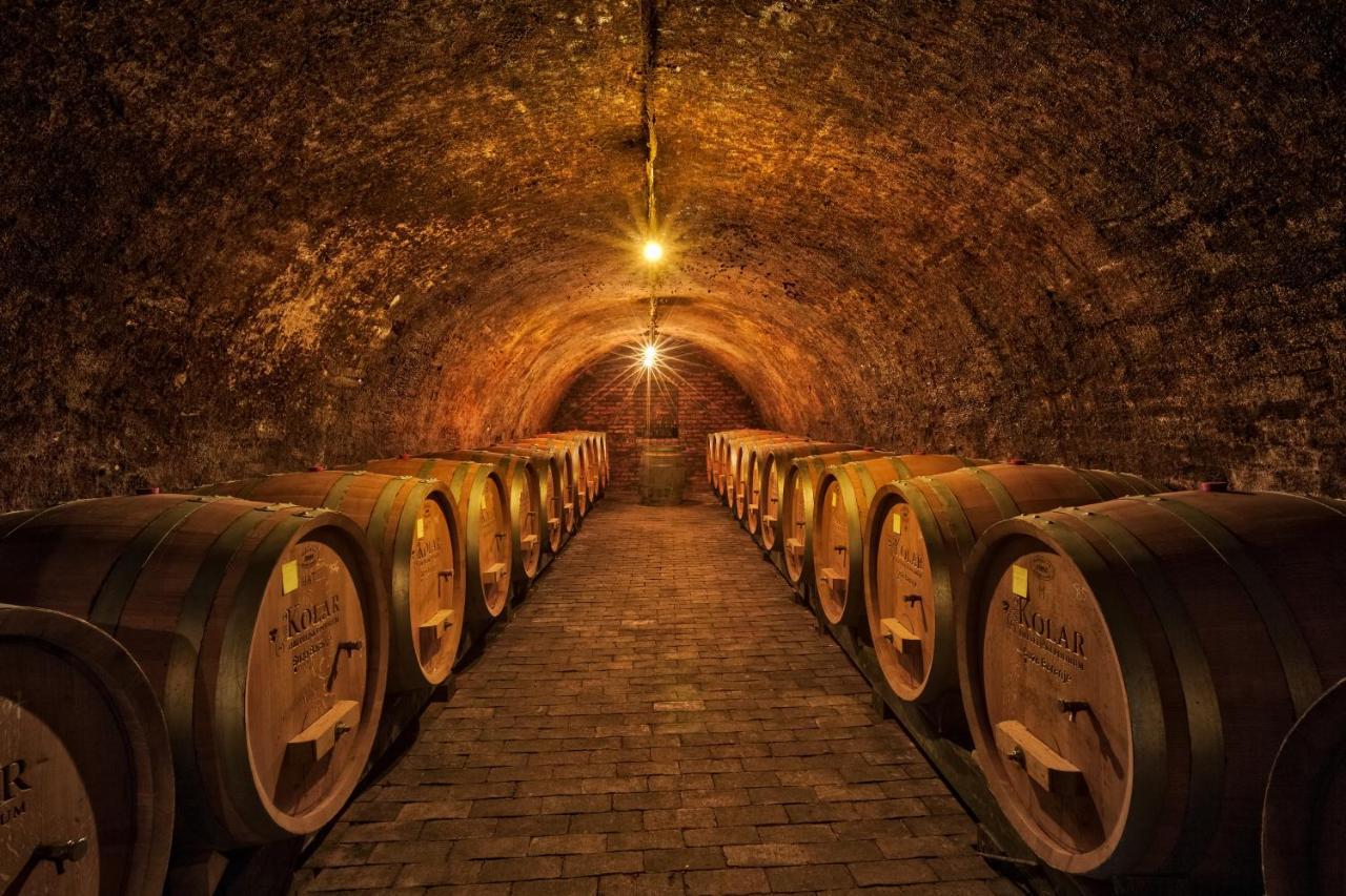 Podrumi Kolar "Suza Baranje" Kneževi Vinogradi エクステリア 写真